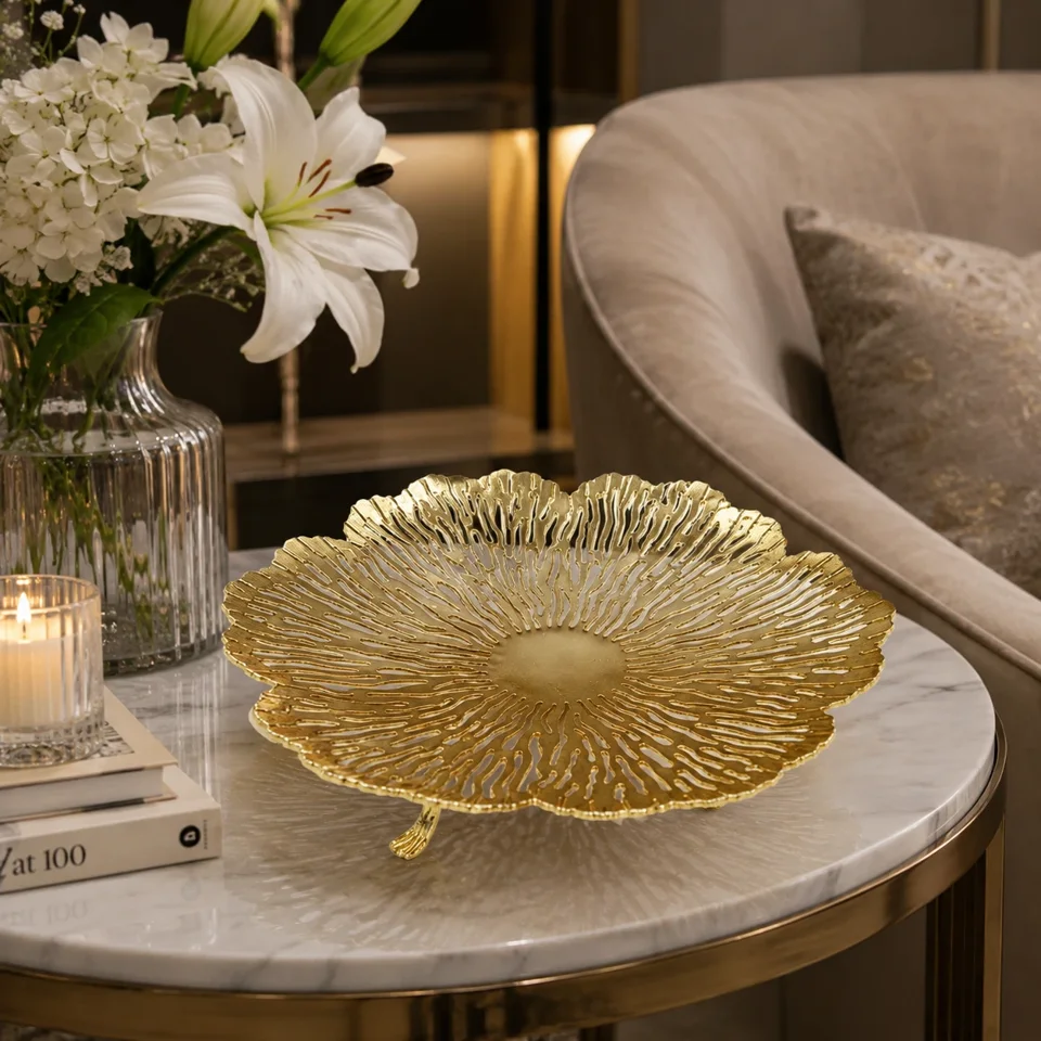 New Classic Round Tray With Stand Golden