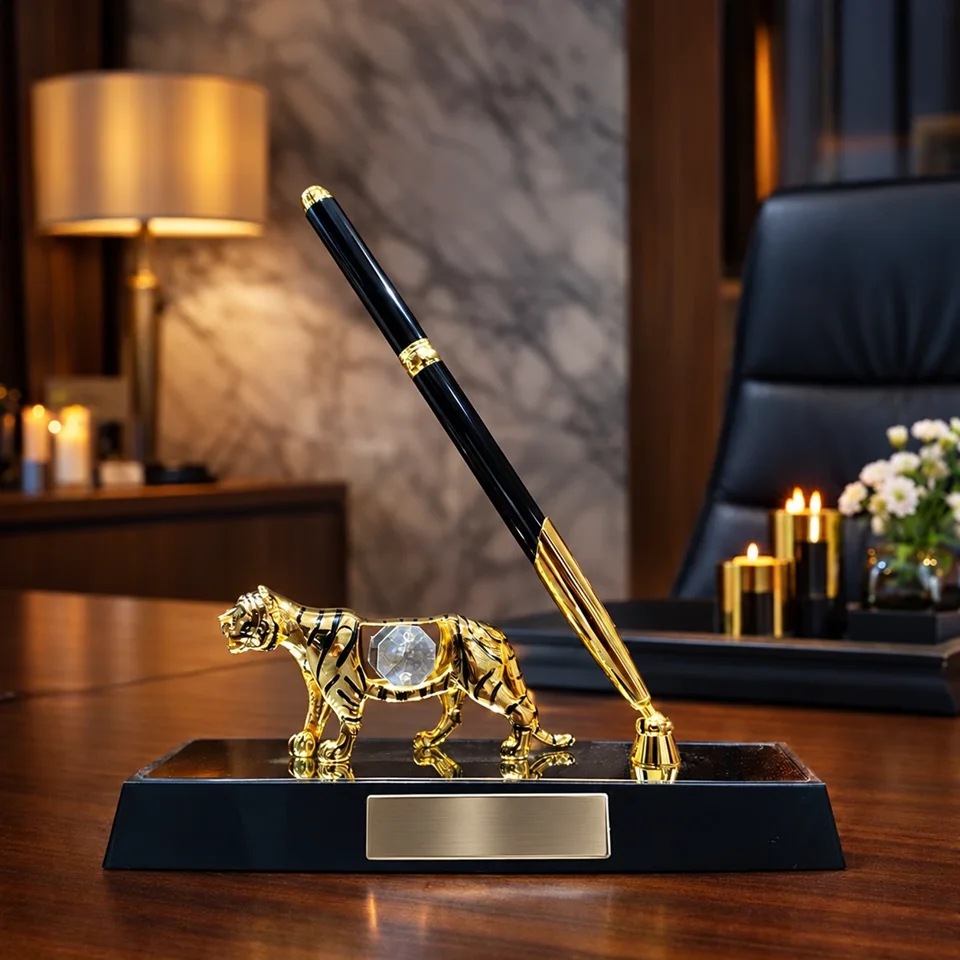 Tiger pen stand golden